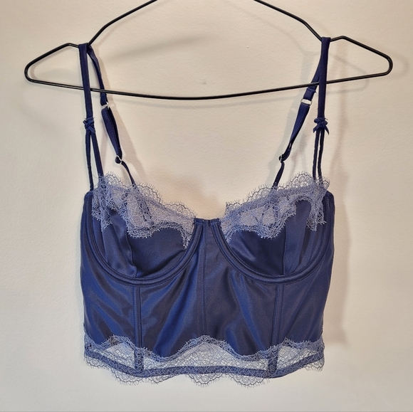 Victoria's Secret Navy Blue Unlined Balconette Bra/Bustier - 32D - Picture 2 of 8